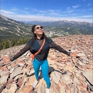 Meet your Posher, Dana